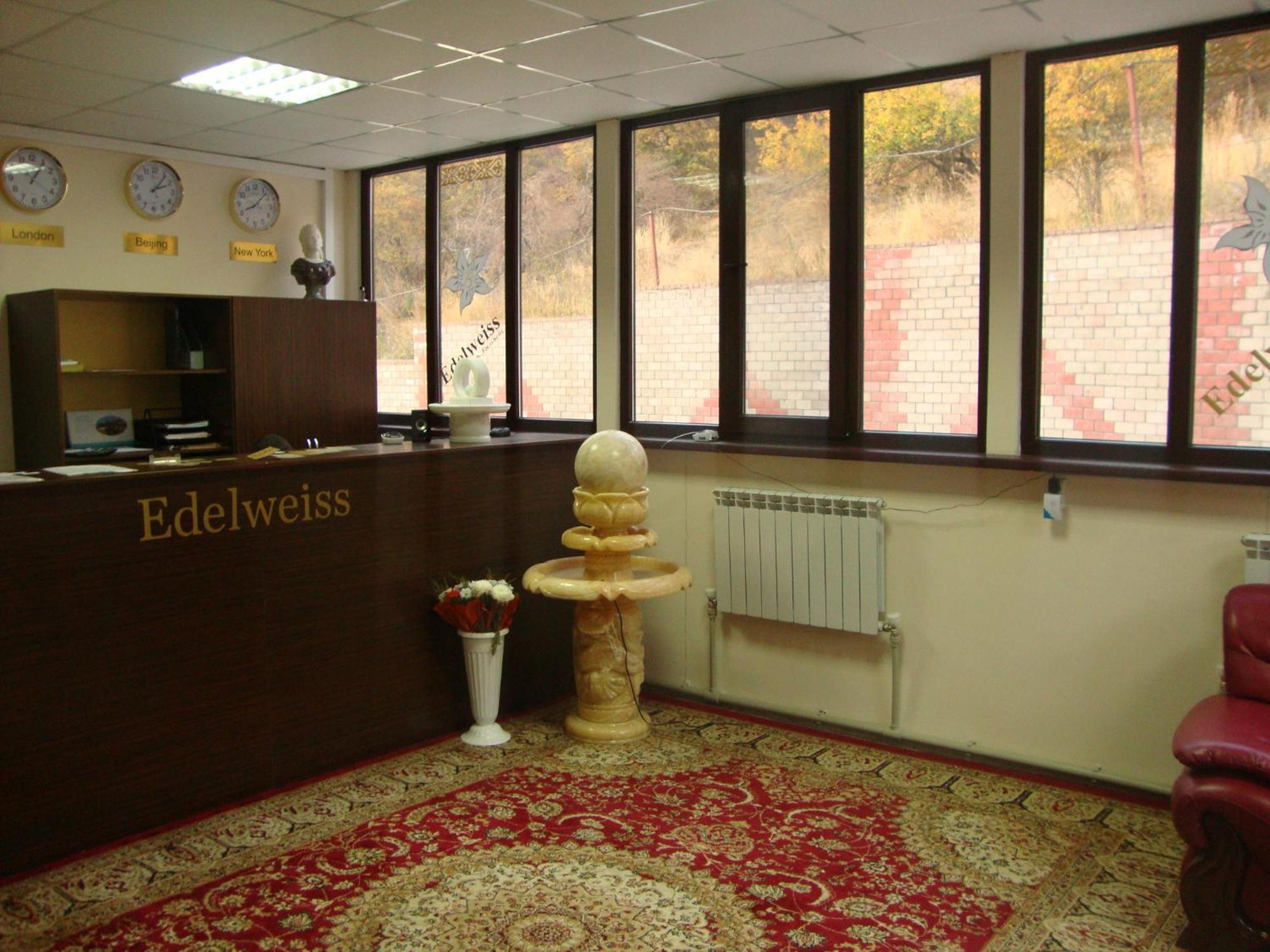 Hotel Эдельвейс Almatý Exterior foto